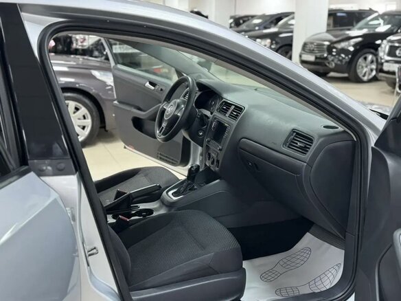 2013 Volkswagen Jetta VI, серебристый, 695000 рублей - вид 7