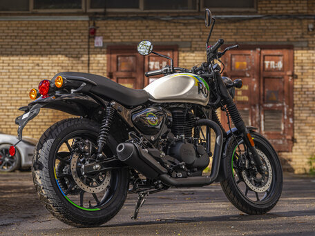 2026 Royal Enfield Hunter, чёрный, 456000 рублей, вид 5