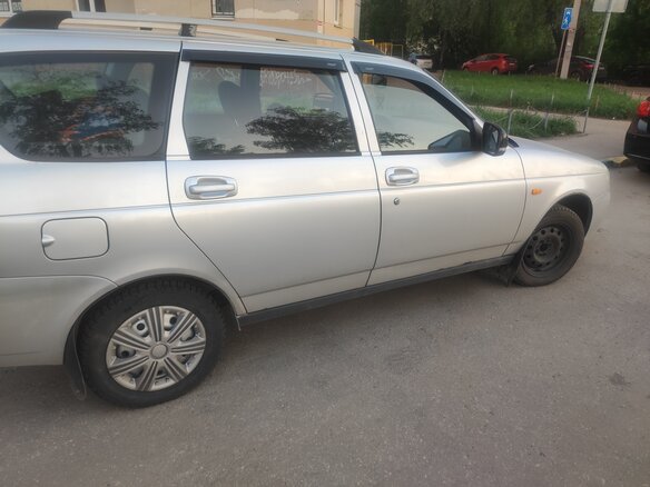 2010 Lada (ВАЗ) Priora I, серебристый, 320000 рублей - вид 1