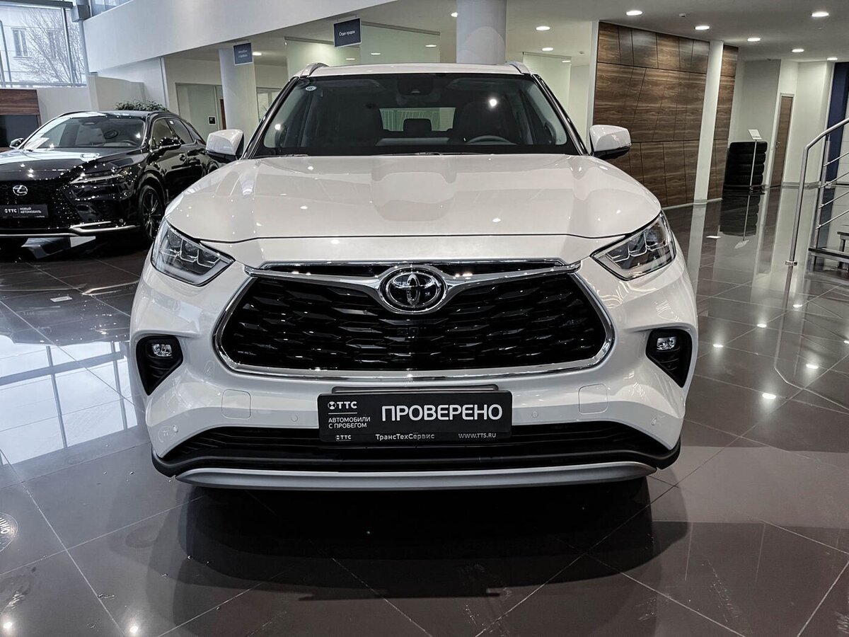 Открыть фотографии: Toyota Highlander IV (XU70)