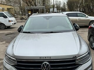 2021 Volkswagen Tiguan II Рестайлинг, серый, 4000000 рублей, вид 1