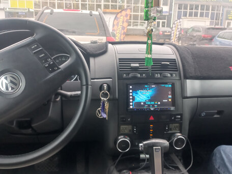 2008 Volkswagen Touareg I Рестайлинг, серый, 765000 рублей, вид 4