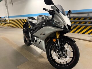 2020 Yamaha YZF-R3, серый, 450000 рублей, вид 1