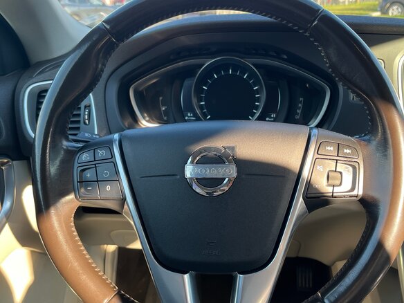 2013 Volvo V40 Cross Country I, белый, 1600000 рублей - вид 9
