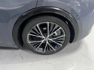 2025 Toyota Prius V (XW60), серый, 4500000 рублей, вид 5