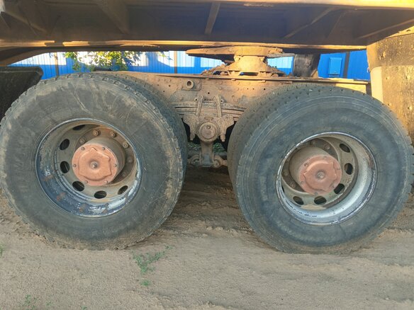 2006 Iveco Trakker, чёрный, 2500000 рублей - вид 4