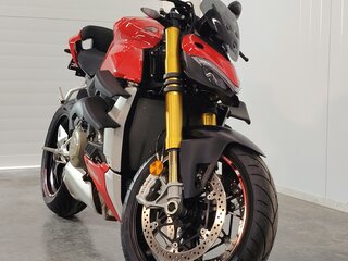 2021 Ducati Streetfighter V4, красный, 1719000 рублей, вид 3