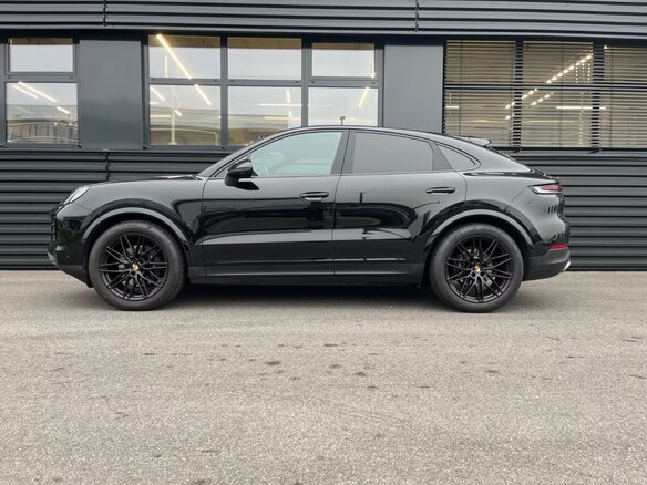 2025 Porsche Cayenne Coupé III Рестайлинг, чёрный