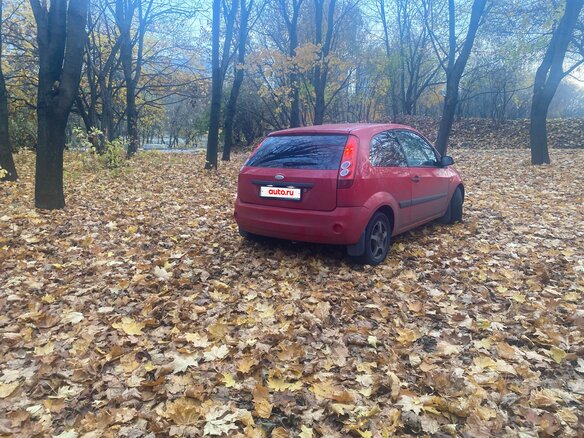 2008 Ford Fiesta Mk5, красный, 400000 рублей - вид 1
