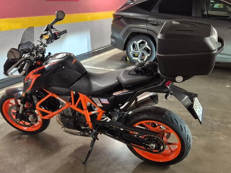 2017 KTM 690 Duke R, оранжевый, 650000 рублей, вид 4