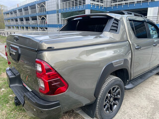 2020 Toyota Hilux VIII Рестайлинг 2, коричневый, 5500000 рублей, вид 1