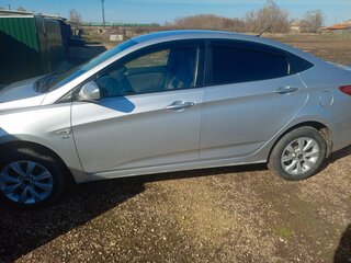 2012 Hyundai Solaris I, серебристый, 730000 рублей, вид 3