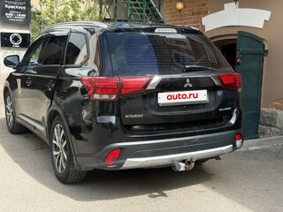 2015 Mitsubishi Outlander III Рестайлинг 2, чёрный, 2300000 рублей, вид 4