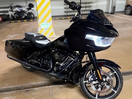 2024 Harley-Davidson Road Glide, чёрный, 2750000 рублей, вид 2