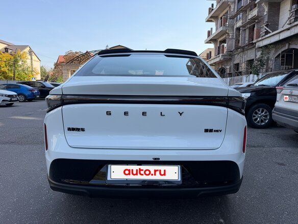 2026 Geely Boyue REV 50 kWh, белый, 2240000 рублей - вид 9
