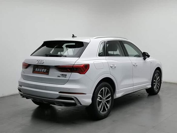 2022 Audi Q3 35 TFSI II (F3), белый, 2050000 рублей - вид 2