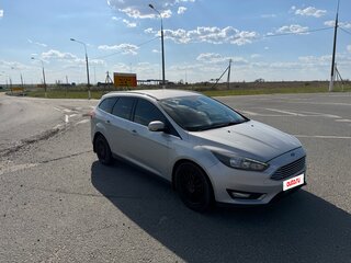 2017 Ford Focus III Рестайлинг, серебристый, 920000 рублей, вид 2