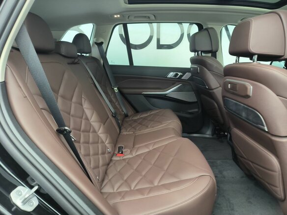 2025 BMW X5 Long 30Li IV (G05/G18) Рестайлинг, чёрный, 13950000 рублей - вид 25