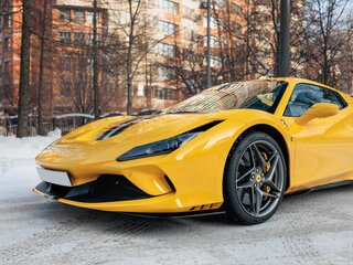 2021 Ferrari F8 Spider, жёлтый, 26500000 рублей, вид 2