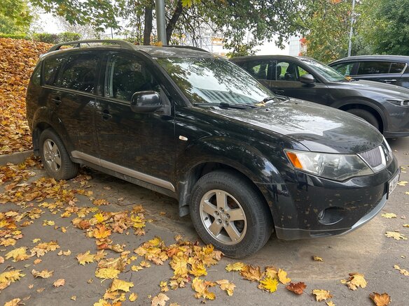 2007 Mitsubishi Outlander II, чёрный, 960000 рублей - вид 2