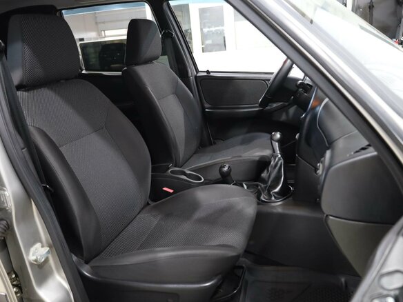 2014 Chevrolet Niva I Рестайлинг, серый - вид 7