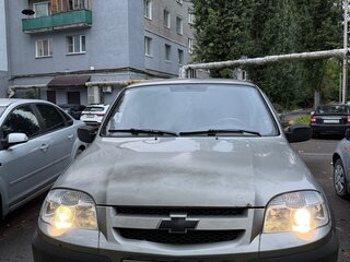 2011 Chevrolet Niva I Рестайлинг, серый, 320000 рублей, вид 1