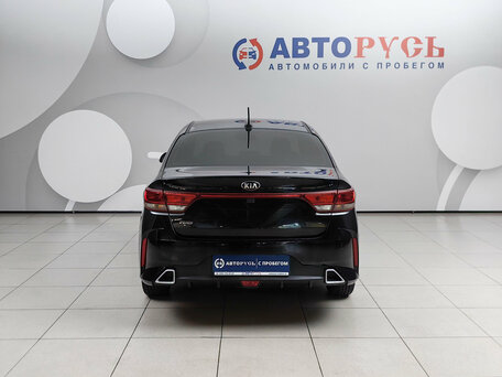 2021 Kia Rio IV Рестайлинг, чёрный, 1599000 рублей, вид 4