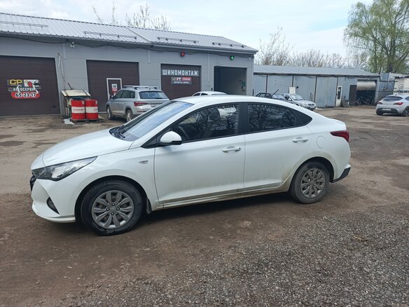 2020 Hyundai Solaris II Рестайлинг, белый, 1450000 рублей - вид 3