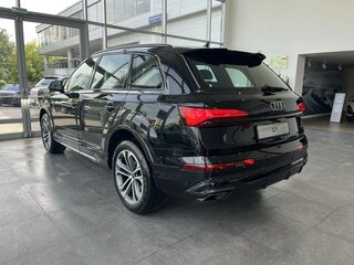 2026 Audi Q7 45 TFSI II (4M) Рестайлинг 2, чёрный, 10800000 рублей, вид 5
