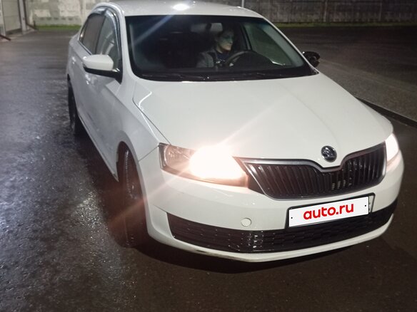 2019 Skoda Rapid I Рестайлинг, белый, 500000 рублей