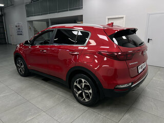 2018 Kia Sportage IV Рестайлинг, серебристый, 2080000 рублей, вид 4