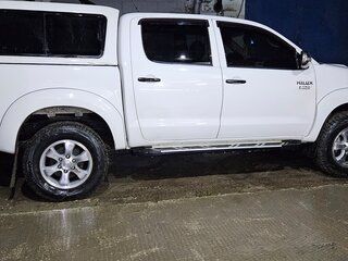2012 Toyota Hilux VII Рестайлинг, белый, 2130000 рублей, вид 3