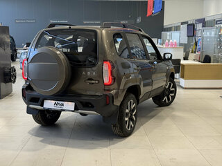 2026 Lada (ВАЗ) Niva Travel I Рестайлинг, коричневый, 1784000 рублей, вид 3