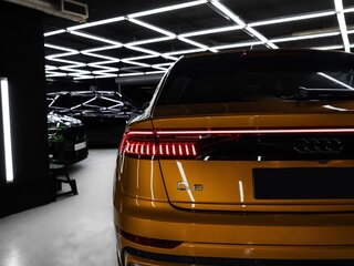 2020 Audi Q8 50 TDI I (4M), оранжевый, 8600000 рублей, вид 2