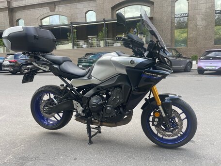 2022 Yamaha Tracer 9, серебристый, 1349999 рублей, вид 3