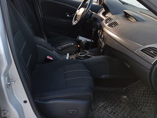 2013 Renault Megane III Рестайлинг, серебристый, 600000 рублей, вид 4