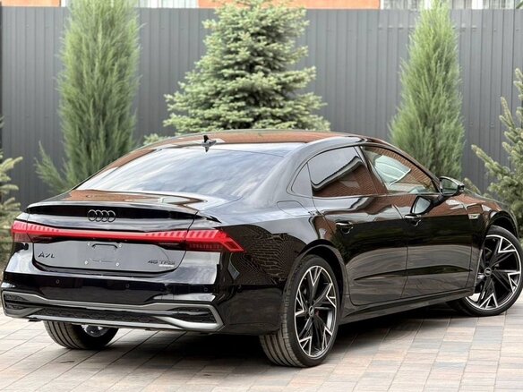 2026 Audi A7 45 TFSI II (4K), чёрный - вид 2
