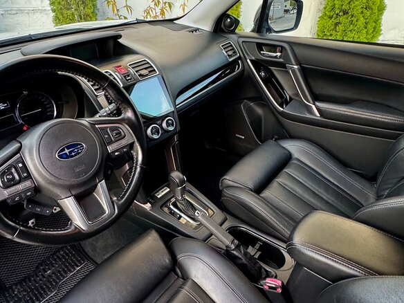 2016 Subaru Forester IV Рестайлинг 2, белый, 2590000 рублей - вид 6