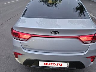 2018 Kia Rio IV, серебристый, 1200000 рублей, вид 5