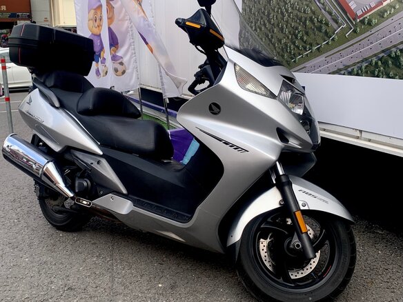 2004 Honda Silver Wing 400, серебристый, 395000 рублей