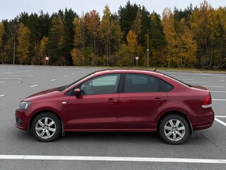 2013 Volkswagen Polo V, красный, 920000 рублей, вид 4