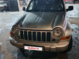 2007 Jeep Cherokee III (KJ) Рестайлинг, серебристый, 600000 рублей, вид 1