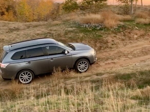 2012 Mitsubishi Outlander III, серый, 1600000 рублей - вид 2
