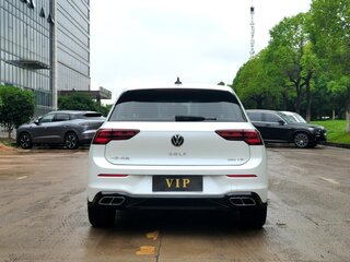 2023 Volkswagen Golf VIII, белый, 1893000 рублей, вид 5