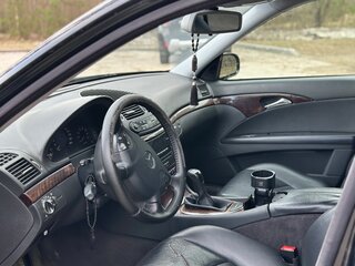 2003 Mercedes-Benz E-Класс 200 III (W211, S211), чёрный, 640000 рублей, вид 5