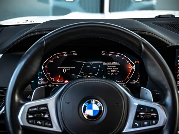 2022 BMW X6 30d III (G06), белый, 8350000 рублей - вид 19