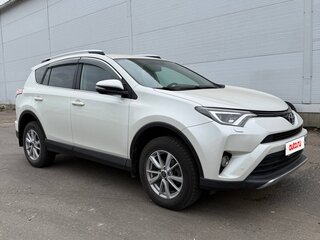 2017 Toyota RAV4 IV (XA40) Рестайлинг, белый, 2699000 рублей, вид 4