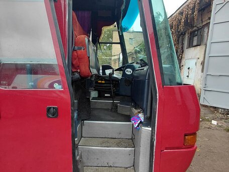 1987 Neoplan Centroliner, красный, 2100000 рублей, вид 5