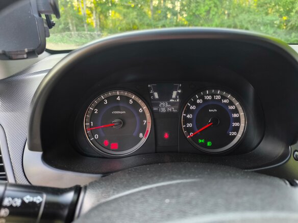 2013 Hyundai Solaris I, красный, 780000 рублей - вид 9