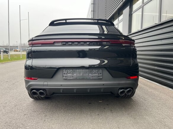 2025 Porsche Cayenne Coupé III Рестайлинг, чёрный - вид 10